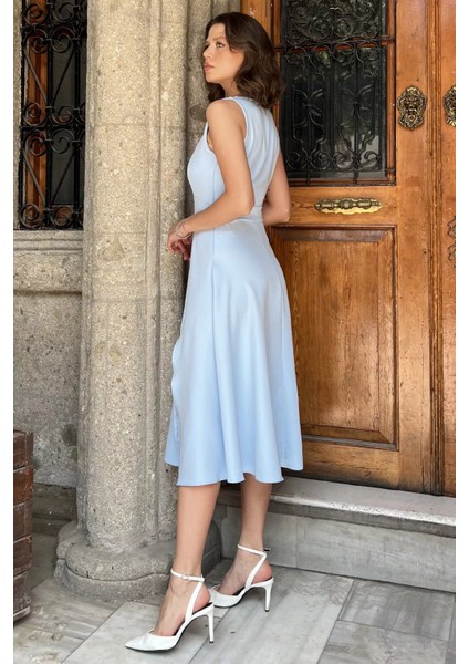 Kare Yaka Güllü Yan Yırtmaçlı Sıfır Kol Kiloş Elbise P-00017485 fırsatları