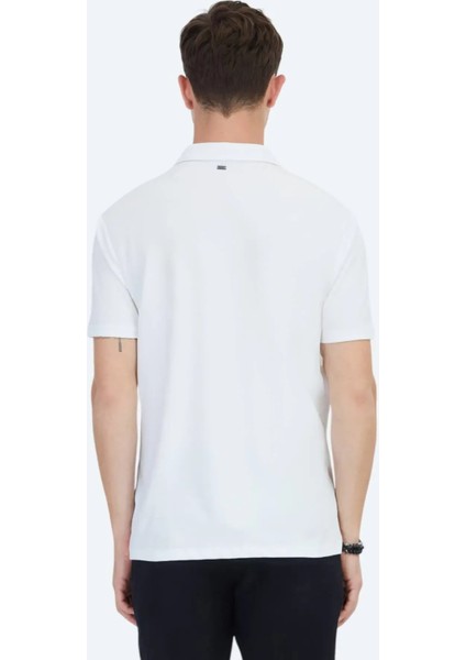 Beyaz Jakarlı Polo Yaka T-Shirt indirimleri