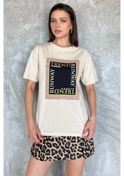 Kadın Bisiklet Yaka Baskılı Taşlı Tişört P-00017449 fiyatları