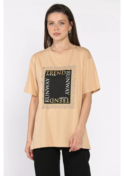 Kadın Bisiklet Yaka Baskılı Taşlı Tişört P-00017449