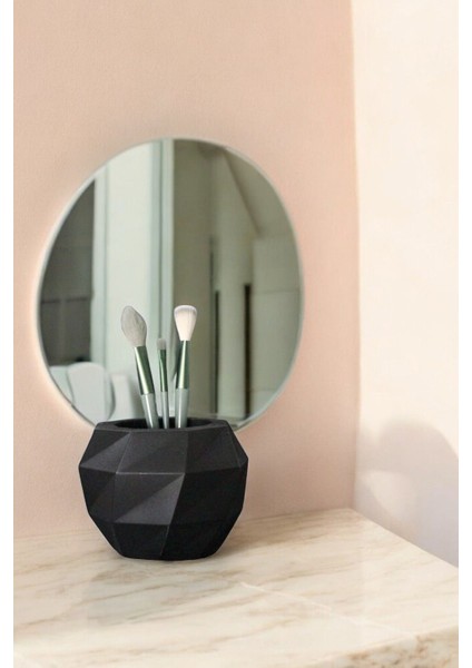 Siyah Renkli Çok Bölmeli Makyaj Organizeri ve Fırça Düzenleyici