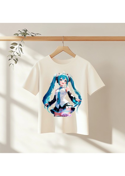 Kız Çocuk Beyaz "miku Anime Karakteri" Baskılı Tişört – Chibi Stil Japon Anime Temalı Yazlık Kısa Kollu Tişört
