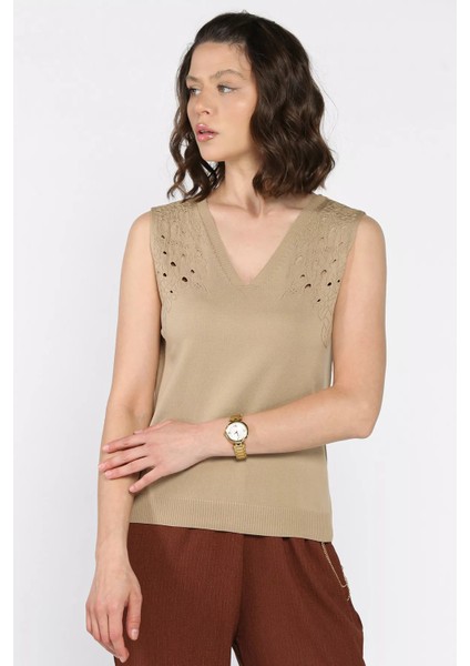 Kadın V Yaka Sıfır Kol Triko Bluz P-00017017