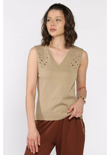 Kadın V Yaka Sıfır Kol Triko Bluz P-00017017 fiyatları