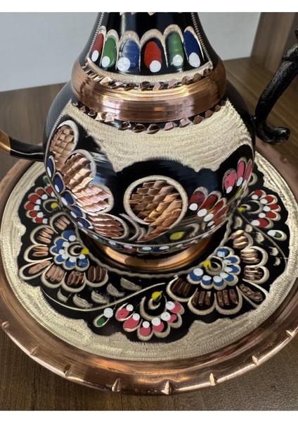 El Işlemeli Osmanlı Bakır Ibrik, Şık ve Zarif Süsleme Parçası, Siyah, 20X15 cm