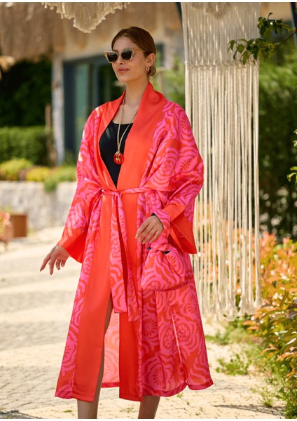 Dinamik Pembe Kimono modelleri