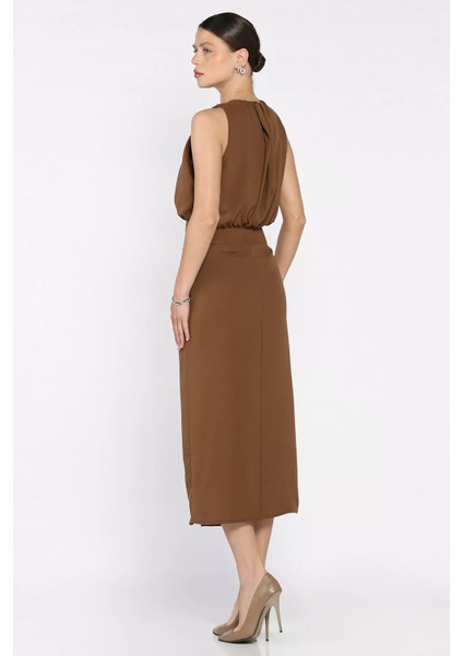 Drapeli Ön Yırtmaç Detaylı Sıfır Kol Kadın Elbise P-00017476 modelleri