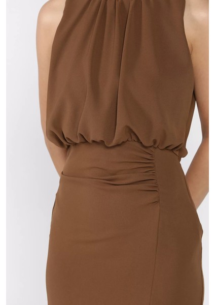 Drapeli Ön Yırtmaç Detaylı Sıfır Kol Kadın Elbise P-00017476 fırsatları