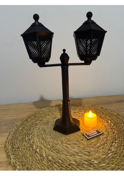 Şık Siyah Mini Sokak Lambası ve 2 LED Mum ile Parlak Aydınlatma Seti 5+
