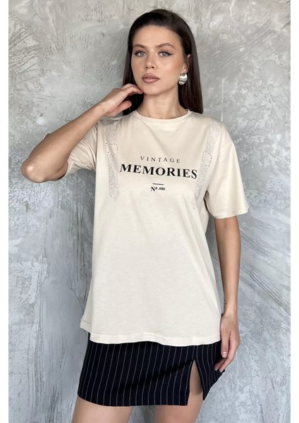 Bisiklet Yaka Baskılı Taşlı Kadın Tişört P-00017448
