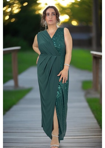 Kruvaze Kesim Payet Detaylı Sandy Kumaş Drapeli Büyük Beden Japone Kol(Kolsuz) Abiye Elbise fırsatları