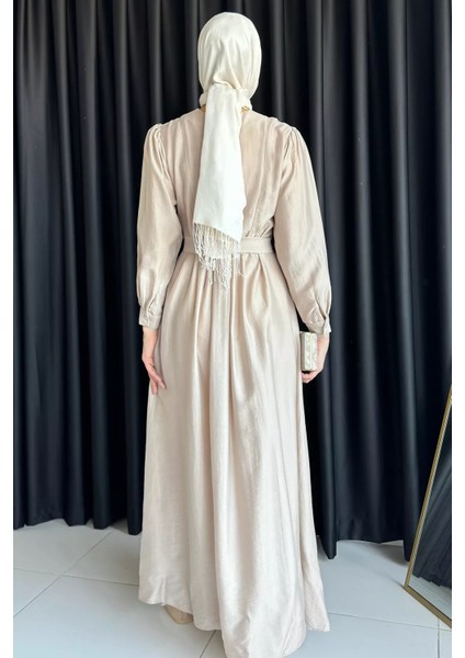 Bebe Yaka Ön Düğme Detaylı Pileli Kuşaklı Tesettür Elbise P-00017560