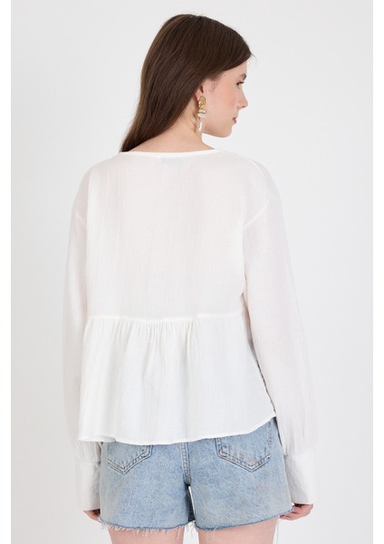 Beyaz %100 Pamuk V Yaka Ön Bağlama Detaylı Bluz 4784A indirimleri
