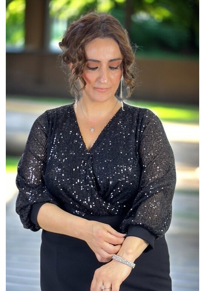 Kruvaze Pul Payet Göğüs Göğüs Kapama Kol Uçları Manşet Mını Yırtmaç Büyük Beden Abiye Gec fırsatları