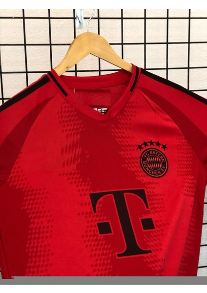 Bayern Munih 2024/25 Iç Saha Yetişkin Forması modelleri