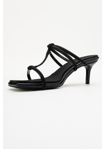 Mocha Siyah Kare Burunlu Ince Bantlı Kadın Topuklu Terlik fırsatları