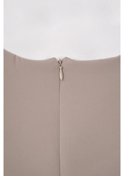 Bisiklet Yaka Kurdele Detaylı Eteği Fırfırlı Sıfır Kol Taş Rengi Kız Çocuk Elbise fırsatları