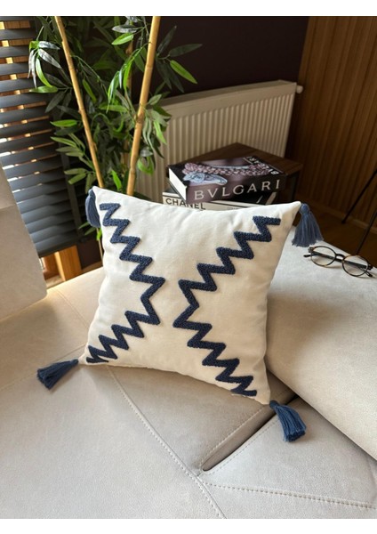 Punch Işlemeli Dekoratif Kırlent – 40X40 cm | Polyester Kılıf + %100 Pamuk Iç Dolgu