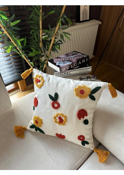 Punch Işlemeli Dekoratif Kırlent – 40X40 cm | Polyester Kılıf + %100 Pamuk Iç Dolgu