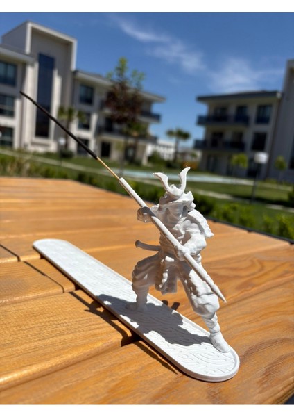 Beyaz 3D Samuray Tütsü Tutucu, Dekoratif ve Şık Tasarım