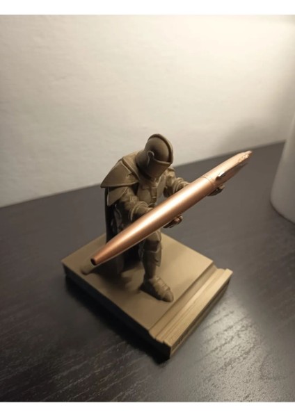 Sadık Şövalye Kalem Tutucu Ofis Dekor fiyatları