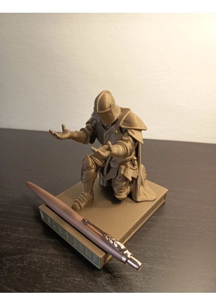 Sadık Şövalye Kalem Tutucu Ofis Dekor fırsatları