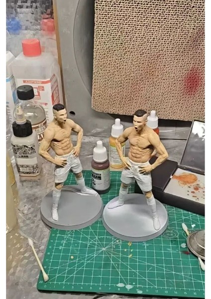 Kendin Boya Futbolcu Heykeli fiyatları