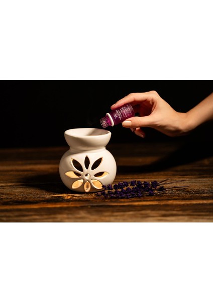 Beyaz Seramik Buhurdanlık Seti, Lavanta Yağı ve Mum ile Huzurlu Atmosfer modelleri