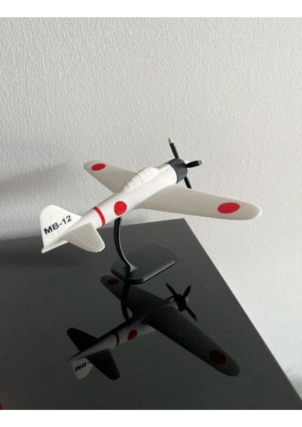 A6M Savaş Uçağı Maketi Standlı