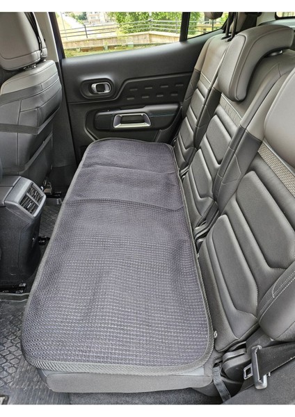 Skoda Octavia Koltuk Kılıfı Terletmez Siyah Renk Ön Iki Koltuk ve Arka Oturak Kısmı modelleri