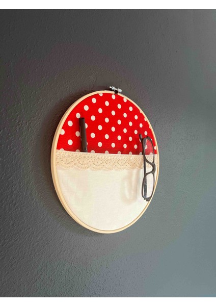 🌿"kasnakta Nostalji"-Cepli Kumaş El Yapımı Duvar Süsü (27 cm Ahşap Kasnak)
