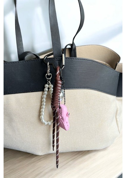 Kalp Tasarım Incili Çanta Charmı modelleri