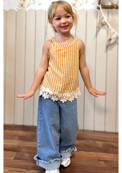 Paça Detaylı Kız Çocuk Kot Pantolon