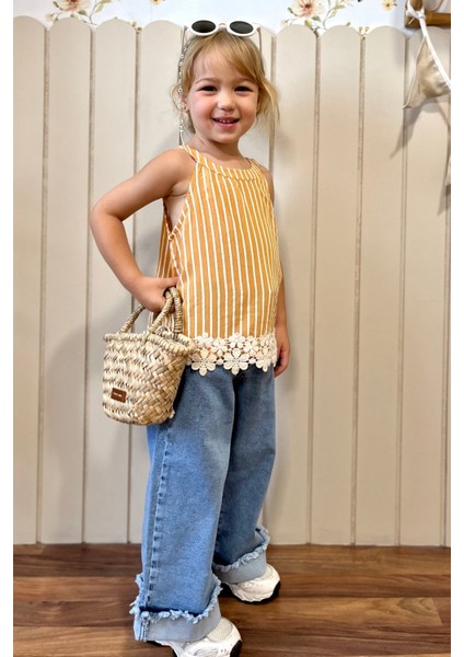 Paça Detaylı Kız Çocuk Kot Pantolon fırsatları