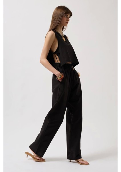 Beli Bağcıklı Düz Kesim Pantolon