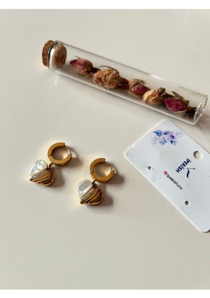 Zirkon Taşlı Kalp Sallantılı Gold Orta Boy Halka Küpe – Zarif, Romantik ve Paslanmaz Çelik modelleri