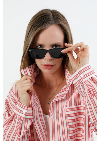 Metal Aksesuar Detaylı Kemik Çerçeveli Güneş Gözlüğü modelleri