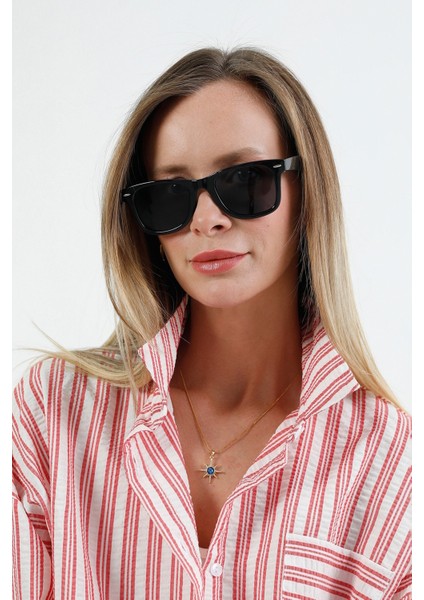 Metal Aksesuar Detaylı Kemik Çerçeveli Güneş Gözlüğü fırsatları