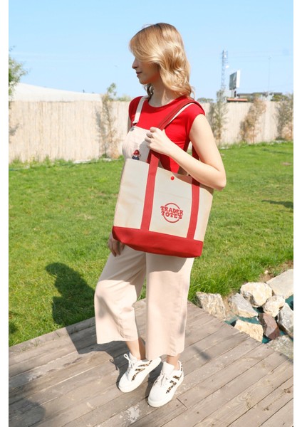 Yazı Nakışlı Cepli Kol Çantası modelleri