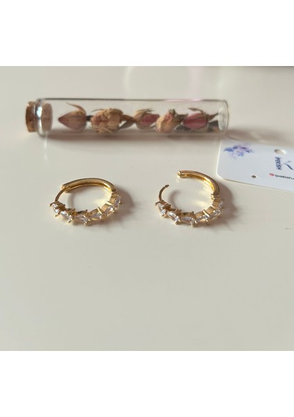 Gold Renk Zirkon Taşlı Yarım Tur Paslanmaz Çelik Halka Küpe fırsatları