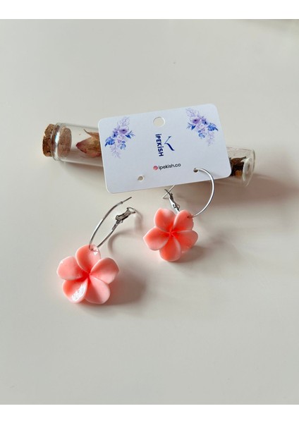 Lotus Figürlü Pembe Renk Klipsli Orta Boy Küpe