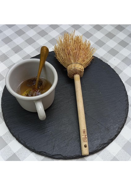 Matcha Çayı Cadı Süpürgesi