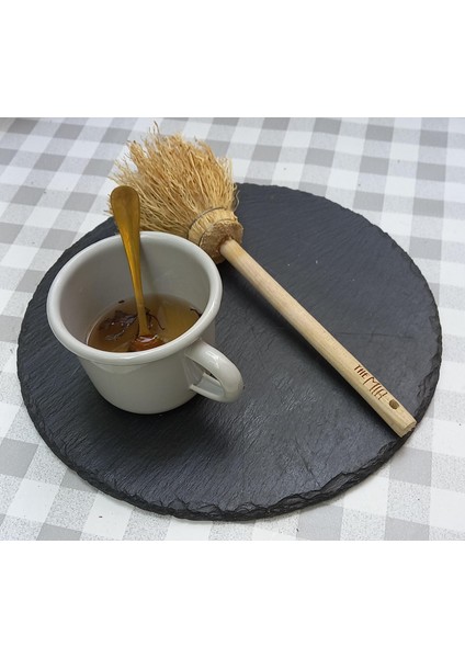 Matcha Çayı Cadı Süpürgesi