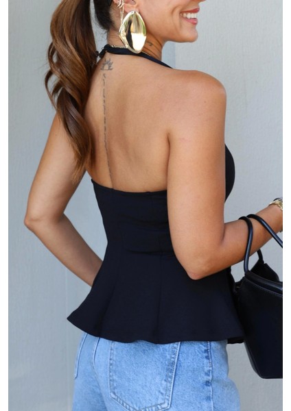 Siyah Boyundan Geçmeli Volan Detay Bluz