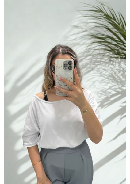 Kadın Düşük Omuz Kayık Yaka Oversize T-Shirt modelleri