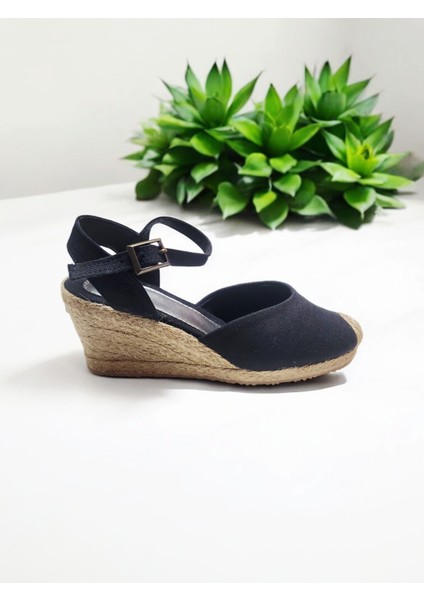 Dolgu Topuk Arkası Açık Hasırlı Keten Sandalet modelleri