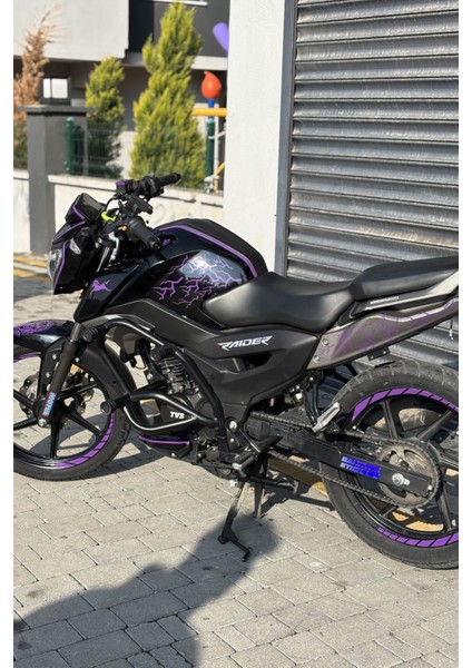 Mor Renkli 49 Parça Sticker Seti Tvs Raider 125 Için, Şık ve Eğlenceli Dekorasyon Hediye