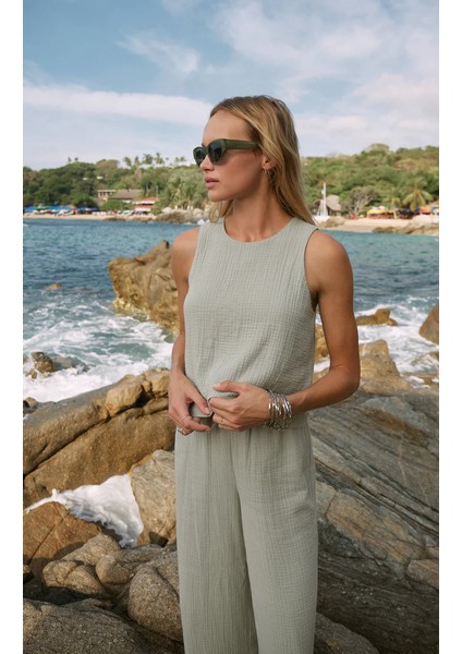 Kadın Oval Yaka Müslin Bluz – %100 Pamuk, 2 Kat Müslin Kumaş – Nefes Alabilir, Hafif ve Rahat Yapı – Günlük & Yazlık Kullanım Için Uygun fiyatları