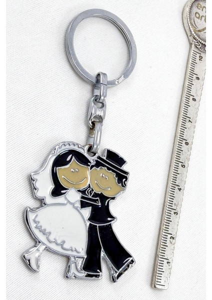 Sarılan Gelin Damat Figürlü Metal Anahtarlık, Hediyelik Düğün Anahtarlık modelleri