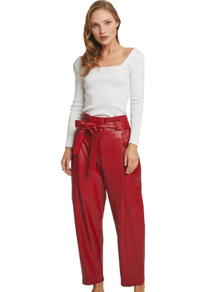 Kırmızı Kadın Havuç Kesim Beli Kemerli Cepli Yüksek Bel Astarlı Hakiki Deri Pantolon